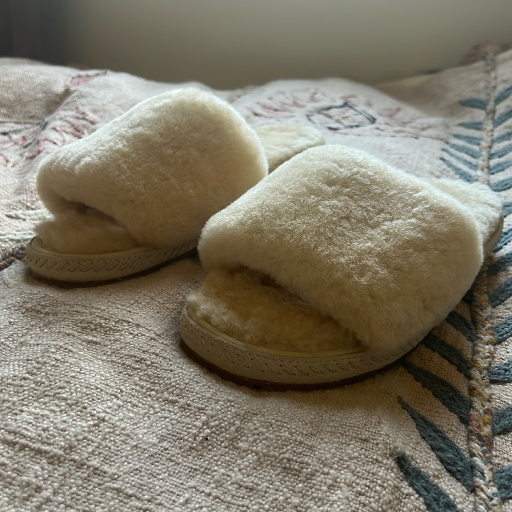 New without box. LL Bean sheepskin slippers. Size 10.